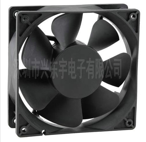 雙滾珠交流風扇細心清理，專心制造！